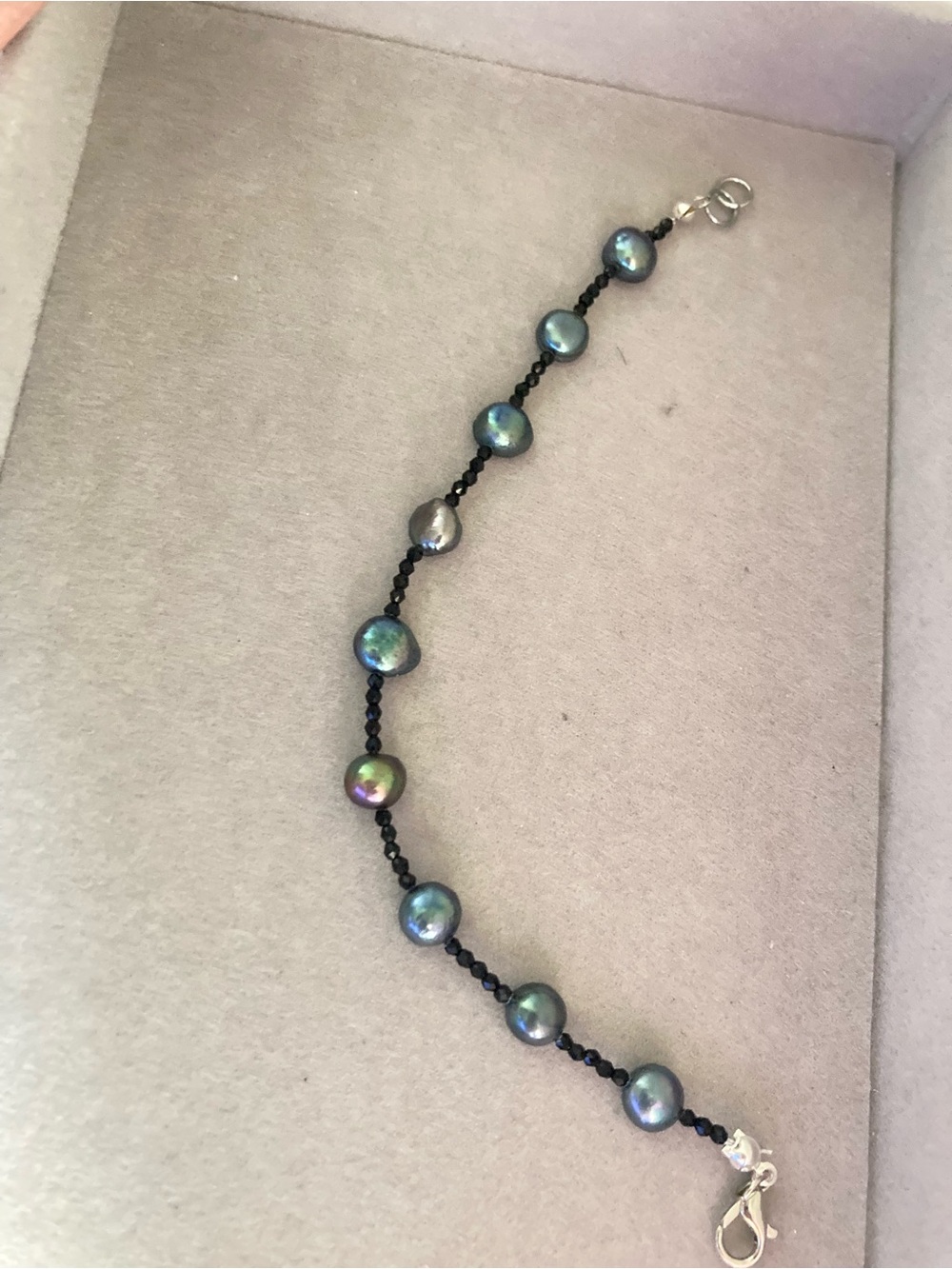 Pearl Iridescent Black Pearl Bracelet with Silver Clasp